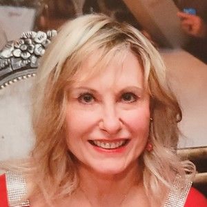 Meet your Posher, Deborah